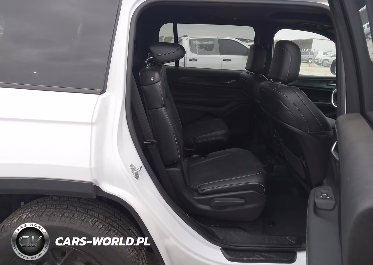 2025 Jeep Grand Cherokee L Altitude X 4X4 VIN:1C4RJKAG3S8685434 - 8