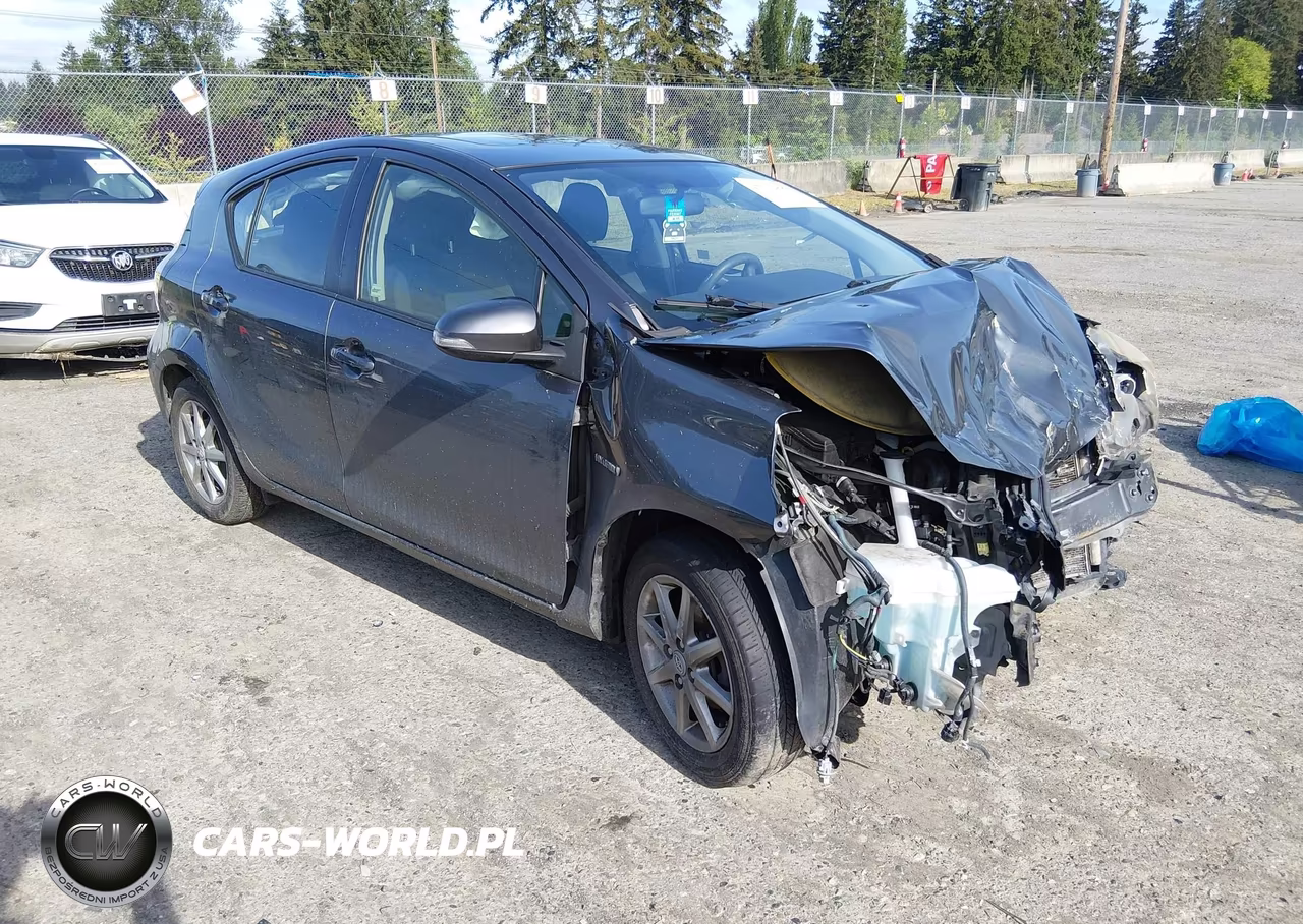2015 Toyota Prius C Three