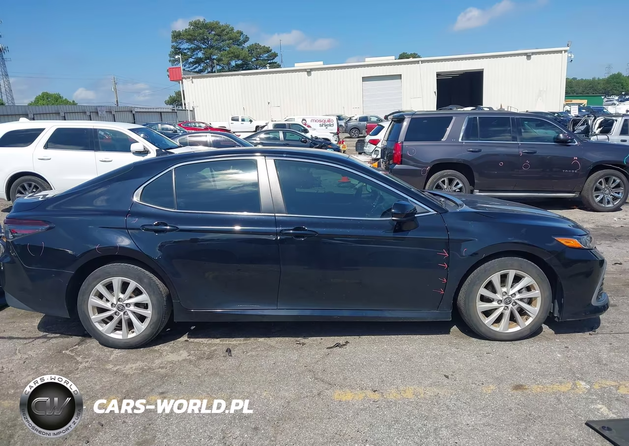 2024 Toyota Camry Le VIN:4T1C11AKXRU843589 - 14