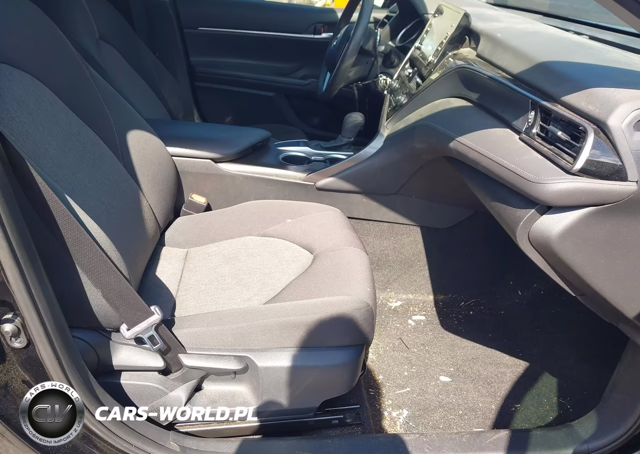2024 Toyota Camry Le VIN:4T1C11AKXRU843589 - 5