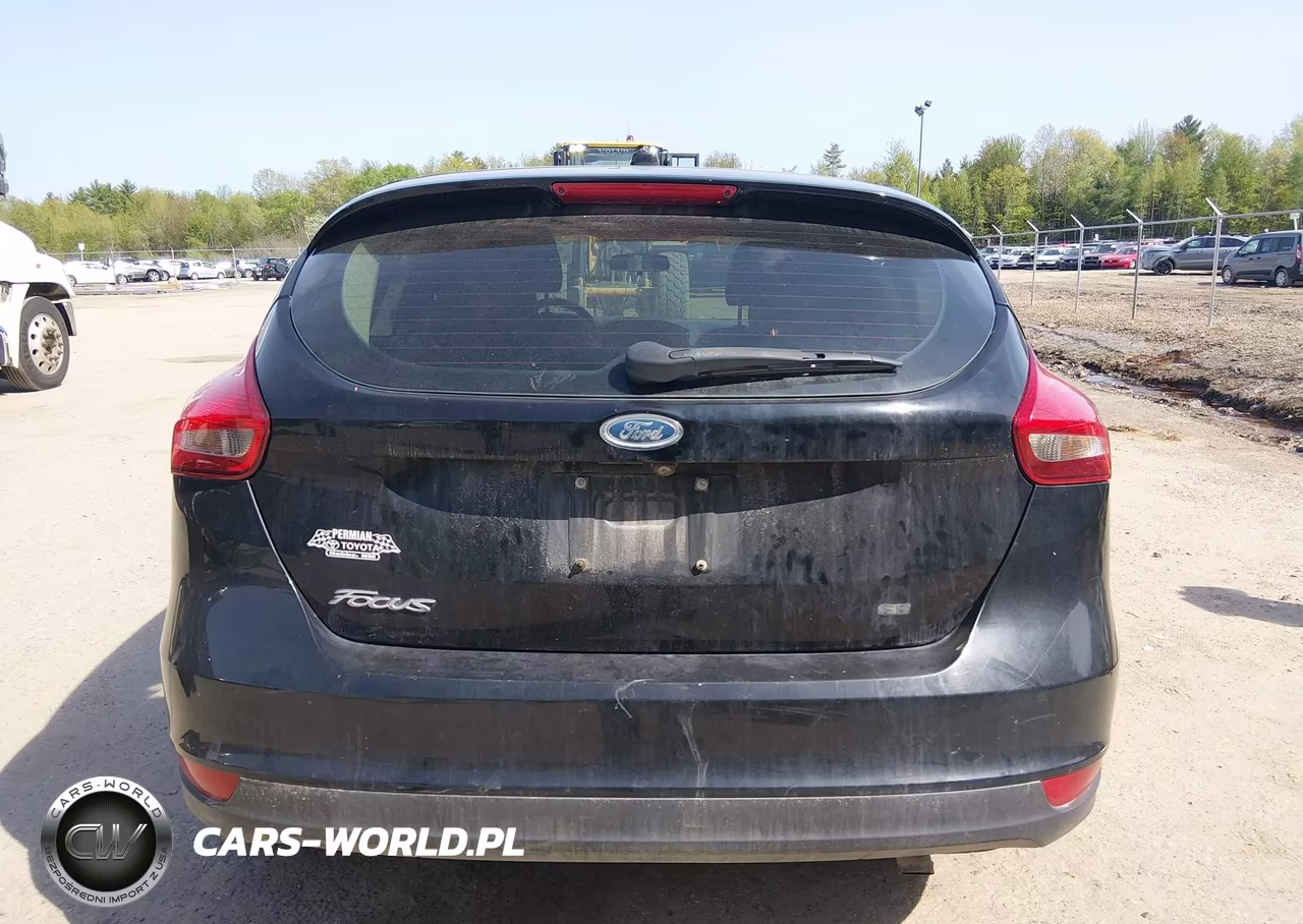 2018 Ford Focus Se VIN:1FADP3K27JL248510 - 17