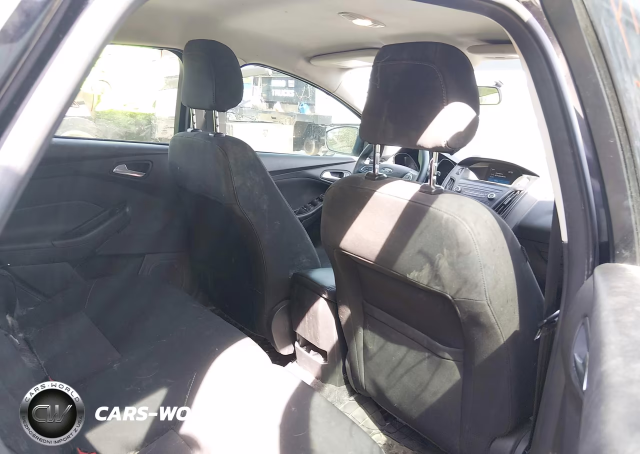 2018 Ford Focus Se VIN:1FADP3K27JL248510 - 8