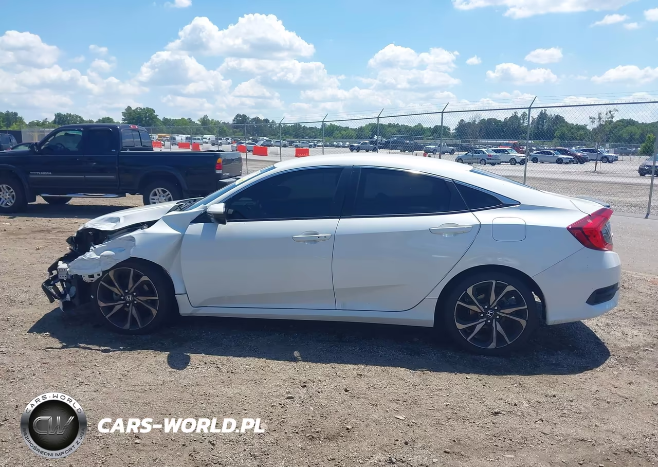 2019 Honda Civic Sport VIN:2HGFC2F85KH602824 - 14