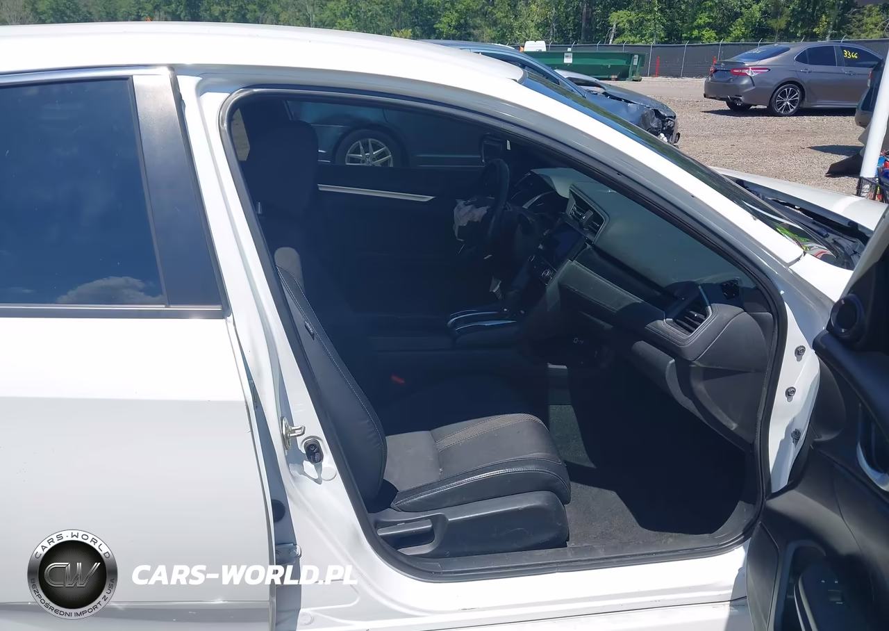 2019 Honda Civic Sport VIN:2HGFC2F85KH602824 - 5