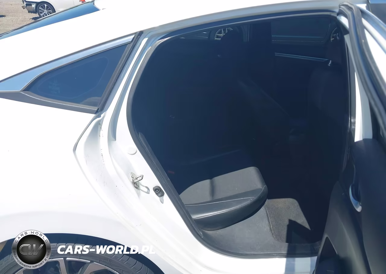 2019 Honda Civic Sport VIN:2HGFC2F85KH602824 - 8
