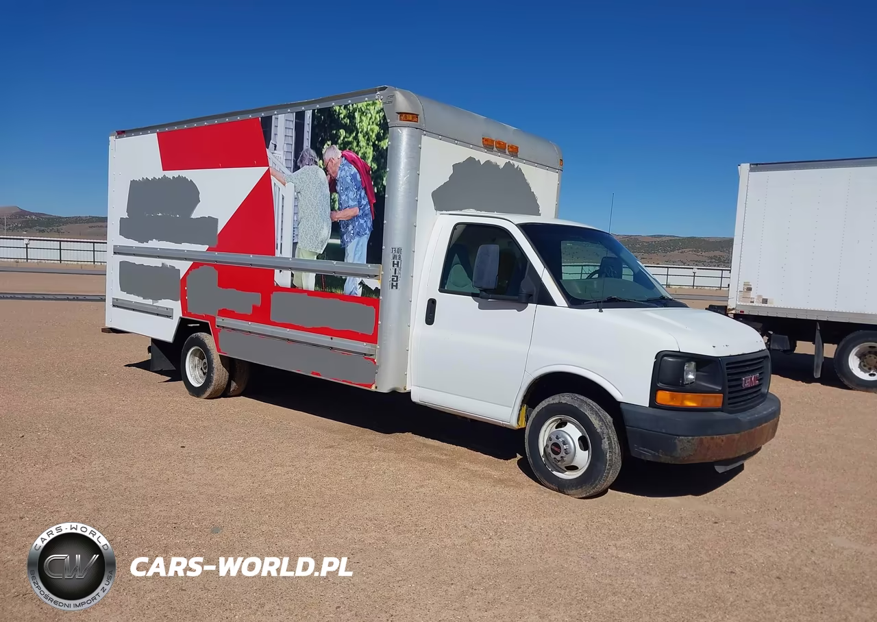 2008 GMC Savana Cutaway Work Van