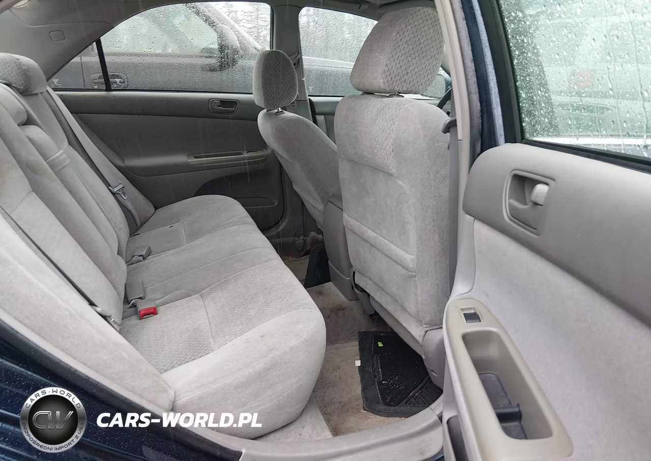 2003 Toyota Camry Le VIN:4T1BE30K83U236188 - 8