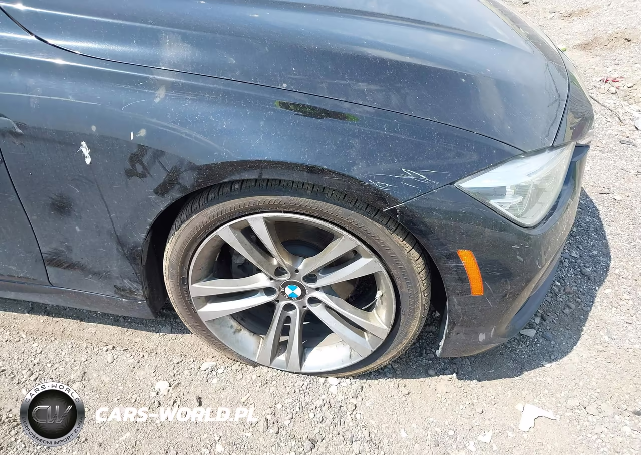 2018 BMW 330I xDrive VIN:WBA8D9G59JNU72762 - 6