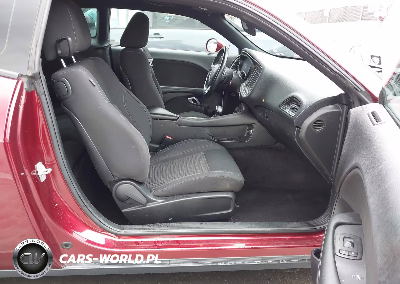 2018 Dodge Challenger Sxt VIN:2C3CDZAG6JH339509 - 5