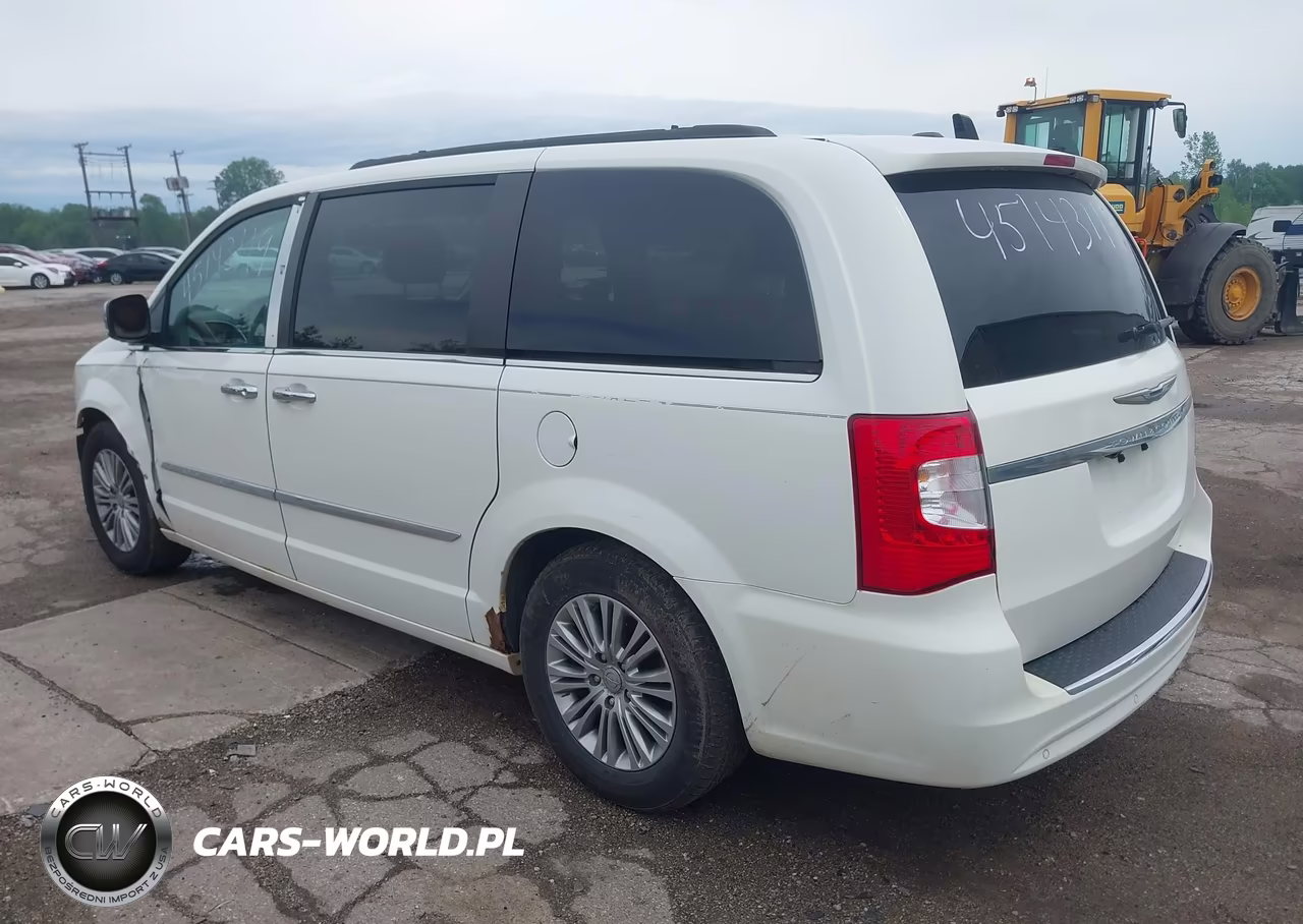2013 Chrysler Town & Country Touring-L VIN:2C4RC1CG7DR758152 - 3