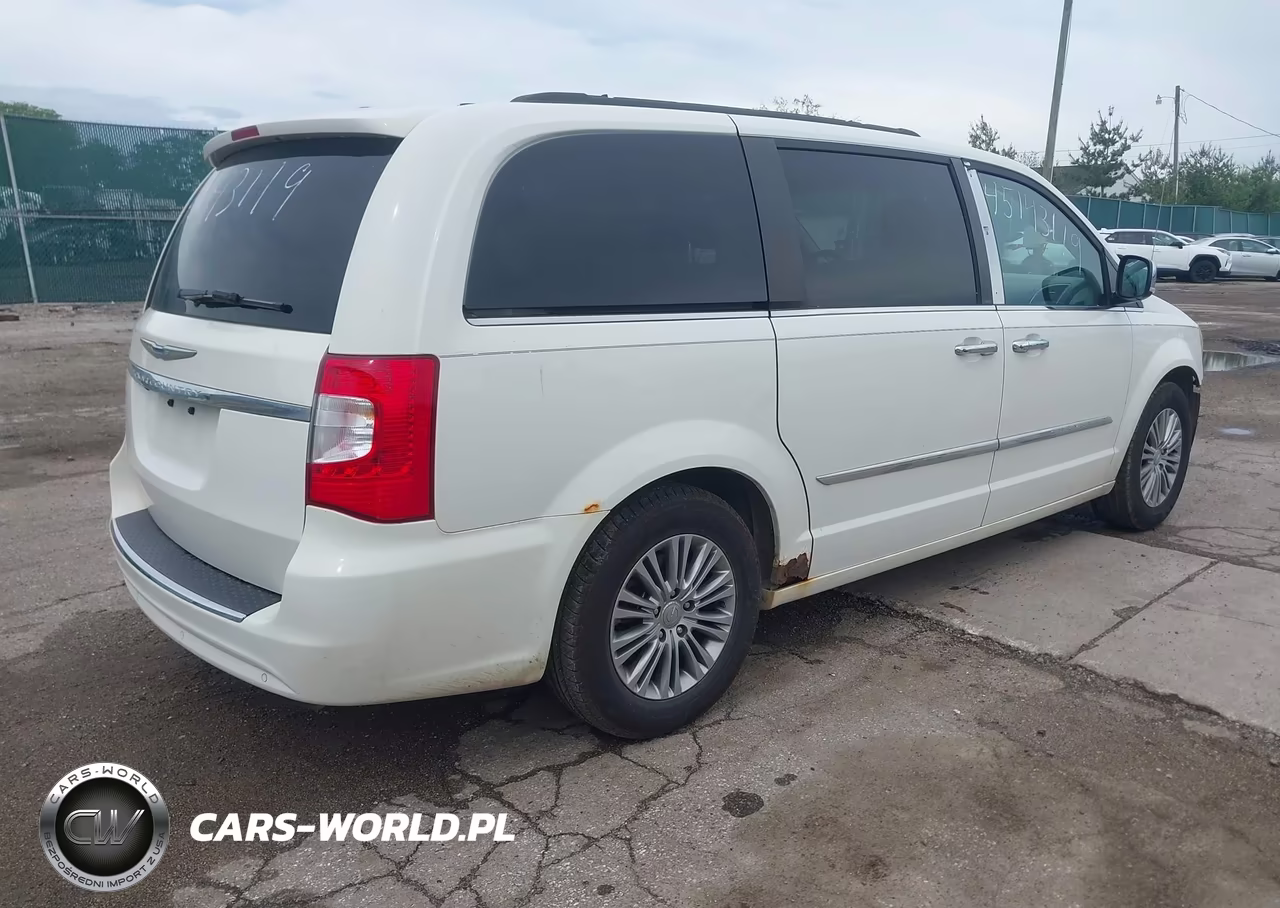 2013 Chrysler Town & Country Touring-L VIN:2C4RC1CG7DR758152 - 4
