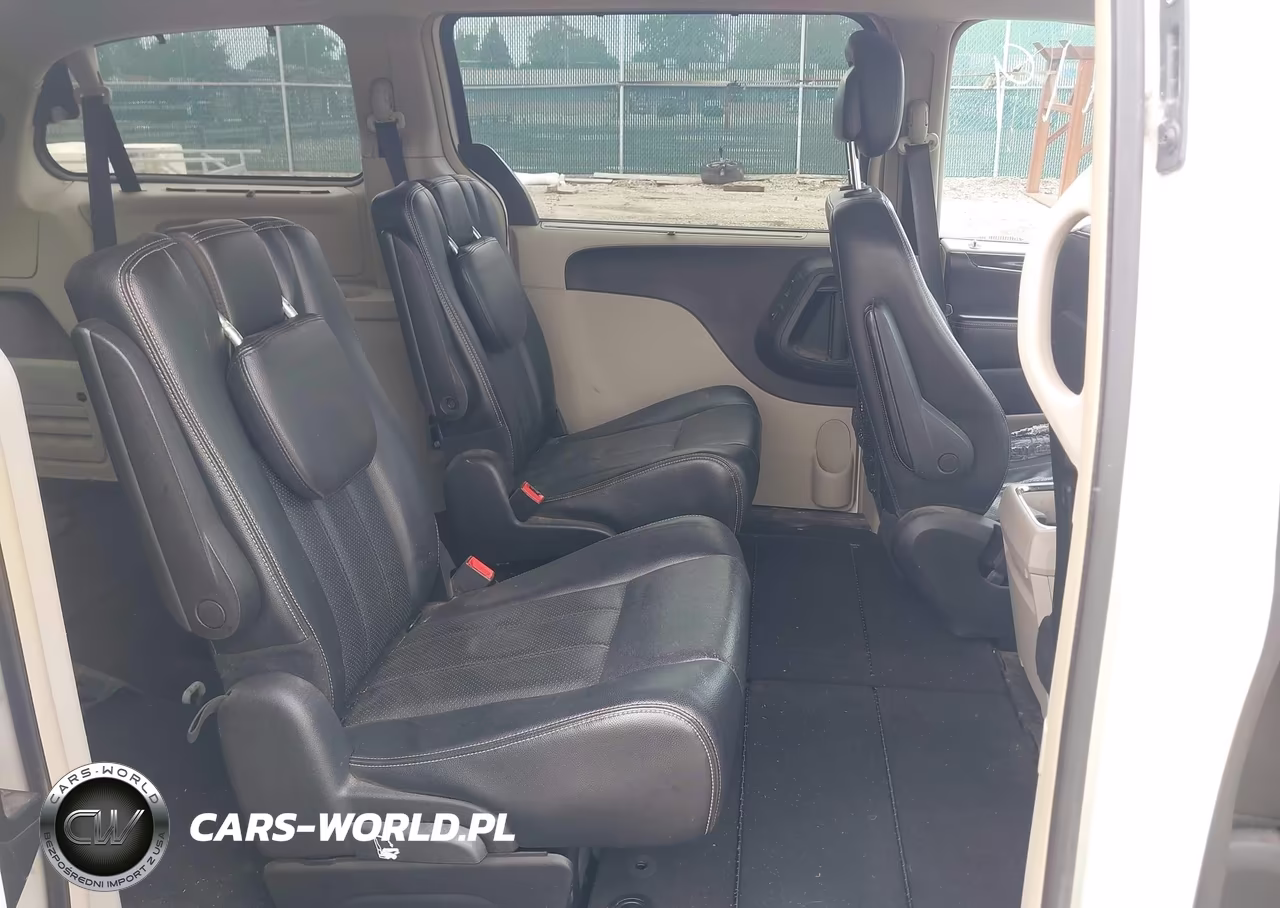 2013 Chrysler Town & Country Touring-L VIN:2C4RC1CG7DR758152 - 8
