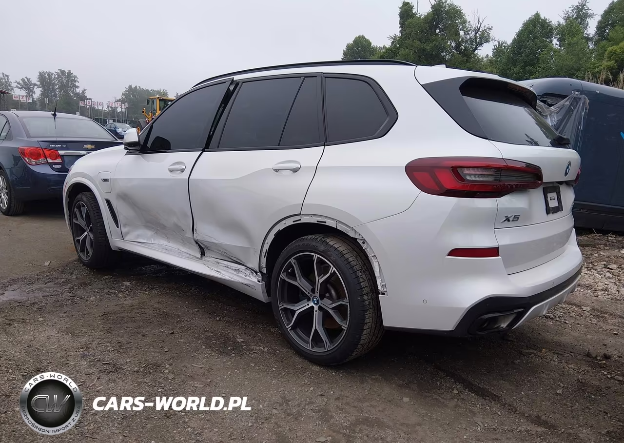 2023 BMW X5 Phev xDrive45E VIN:5UXTA6C05P9P33027 - 3