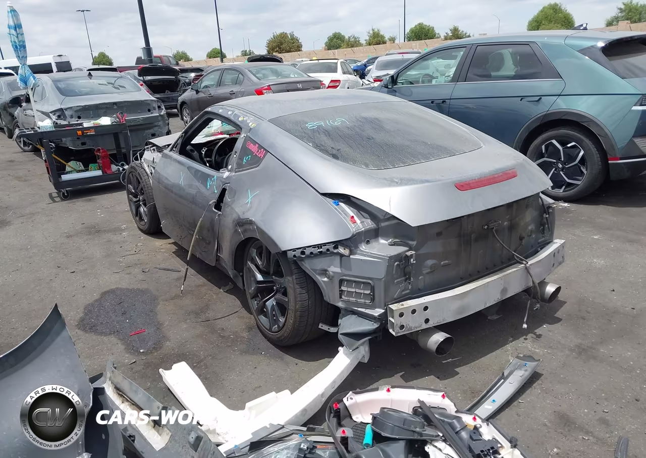 2018 Nissan 370Z VIN:JN1AZ4EH2JM572507 - 3