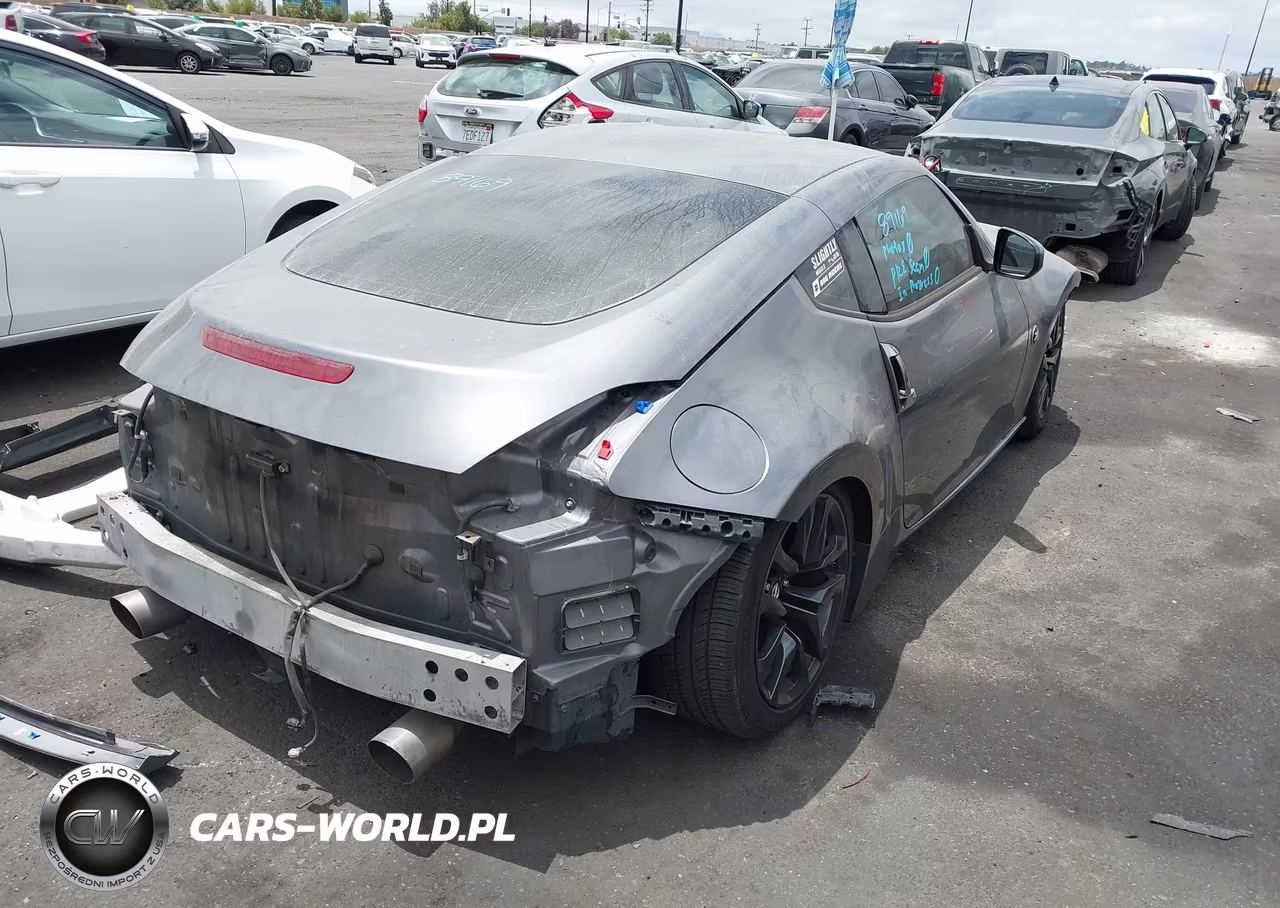 2018 Nissan 370Z VIN:JN1AZ4EH2JM572507 - 4