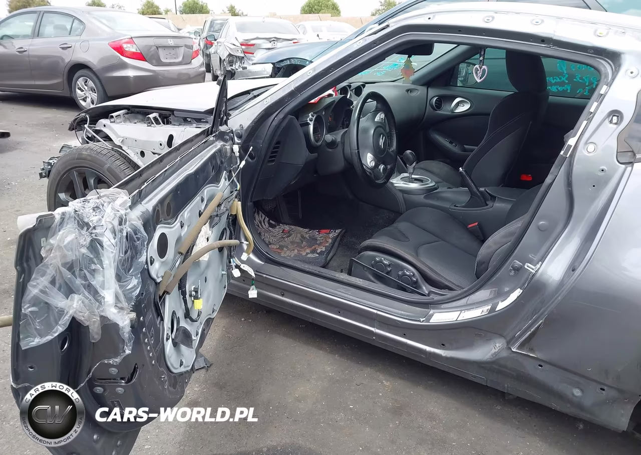 2018 Nissan 370Z VIN:JN1AZ4EH2JM572507 - 5