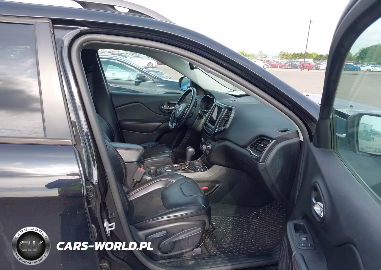 2020 Jeep Cherokee Trailhawk 4X4 VIN:1C4PJMBX5LD505333 - 5