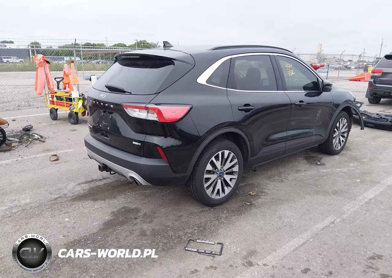 2020 Ford Escape Titanium VIN:1FMCU9J93LUB07300 - 4