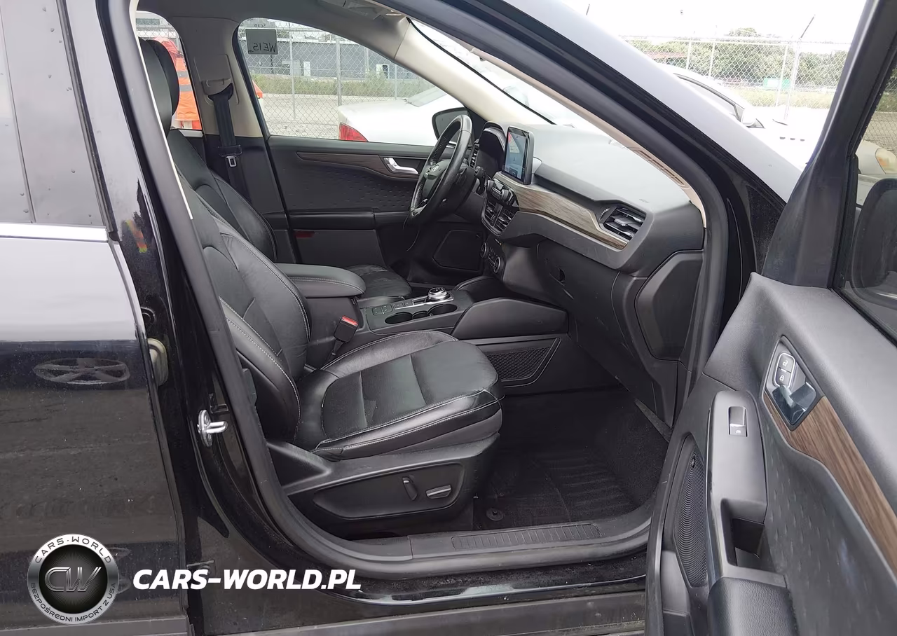 2020 Ford Escape Titanium VIN:1FMCU9J93LUB07300 - 5
