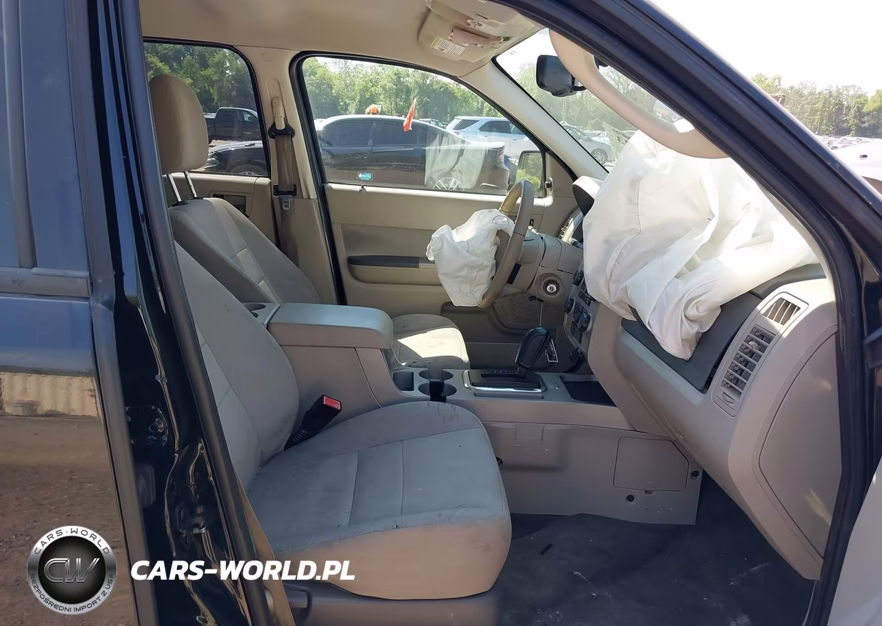 2012 Ford Escape Xlt VIN:1FMCU0D77CKA45210 - 5