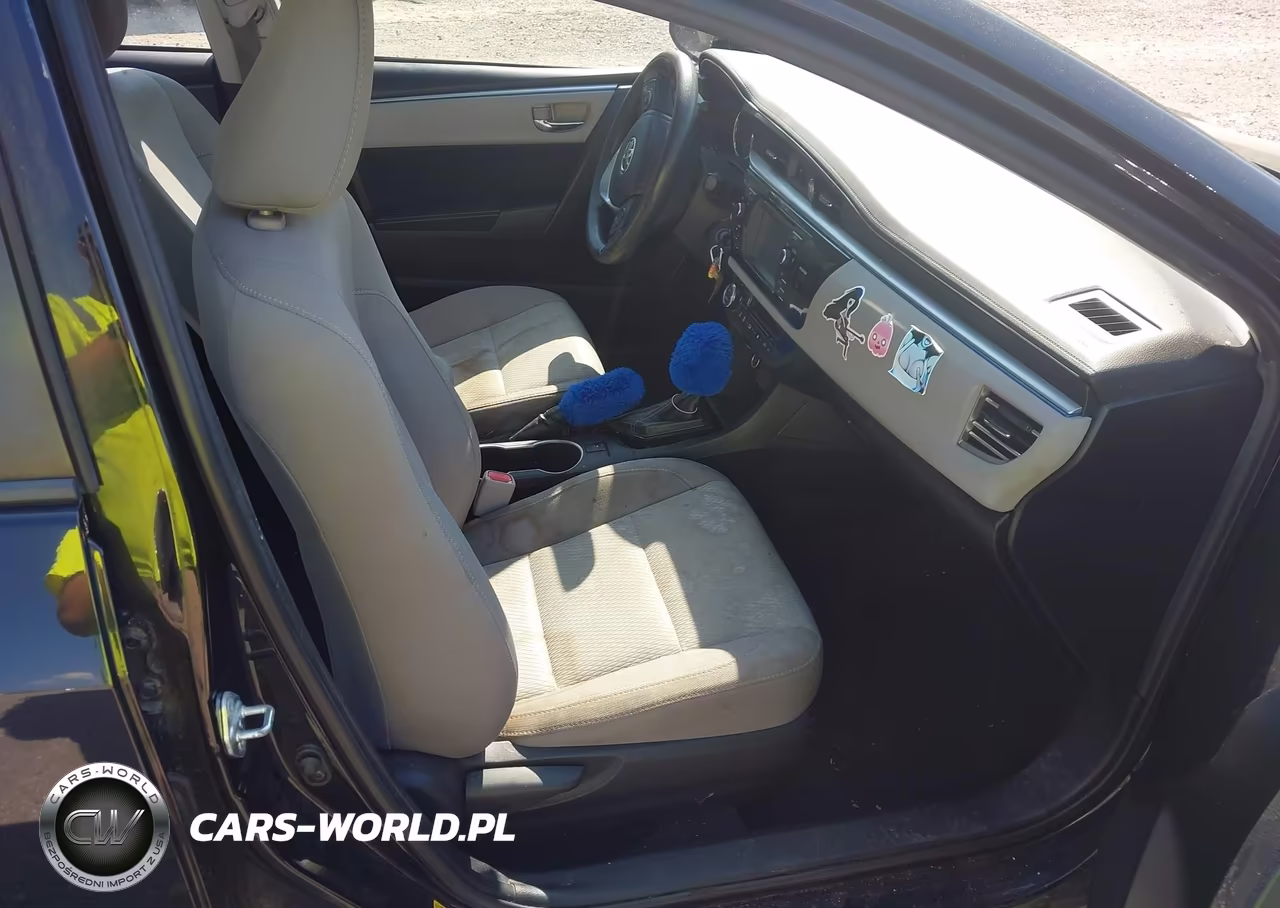 2016 Toyota Corolla Le VIN:2T1BURHE8GC572824 - 5