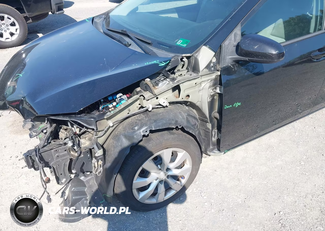 2016 Toyota Corolla Le VIN:2T1BURHE8GC572824 - 6