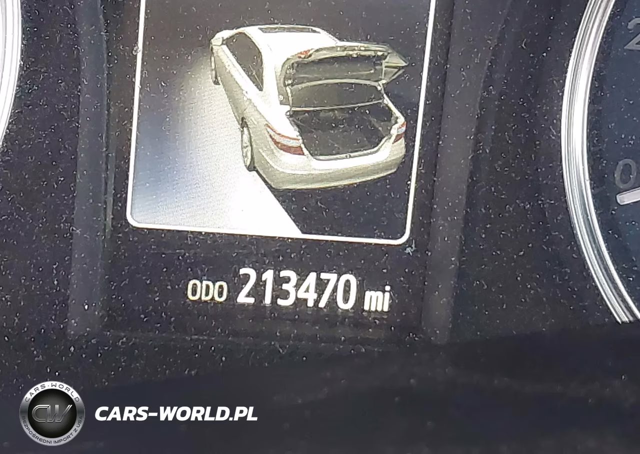 2016 Toyota Camry Le VIN:4T1BF1FK3GU152701 - 16