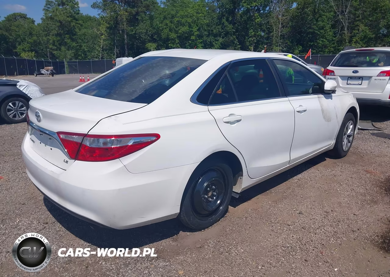 2016 Toyota Camry Le VIN:4T1BF1FK3GU152701 - 4
