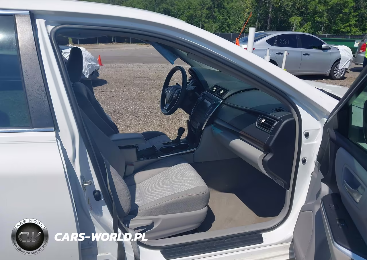 2016 Toyota Camry Le VIN:4T1BF1FK3GU152701 - 5