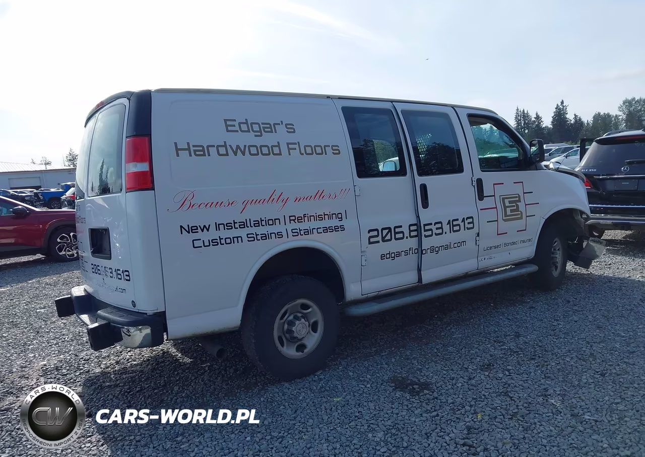 2018 Chevrolet Express 2500 Work Van VIN:1GCWGAFG8J1911009 - 4