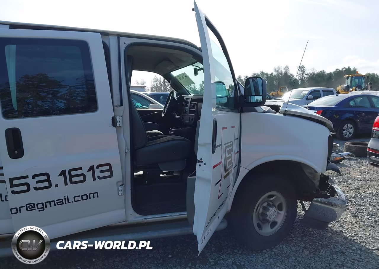 2018 Chevrolet Express 2500 Work Van VIN:1GCWGAFG8J1911009 - 5