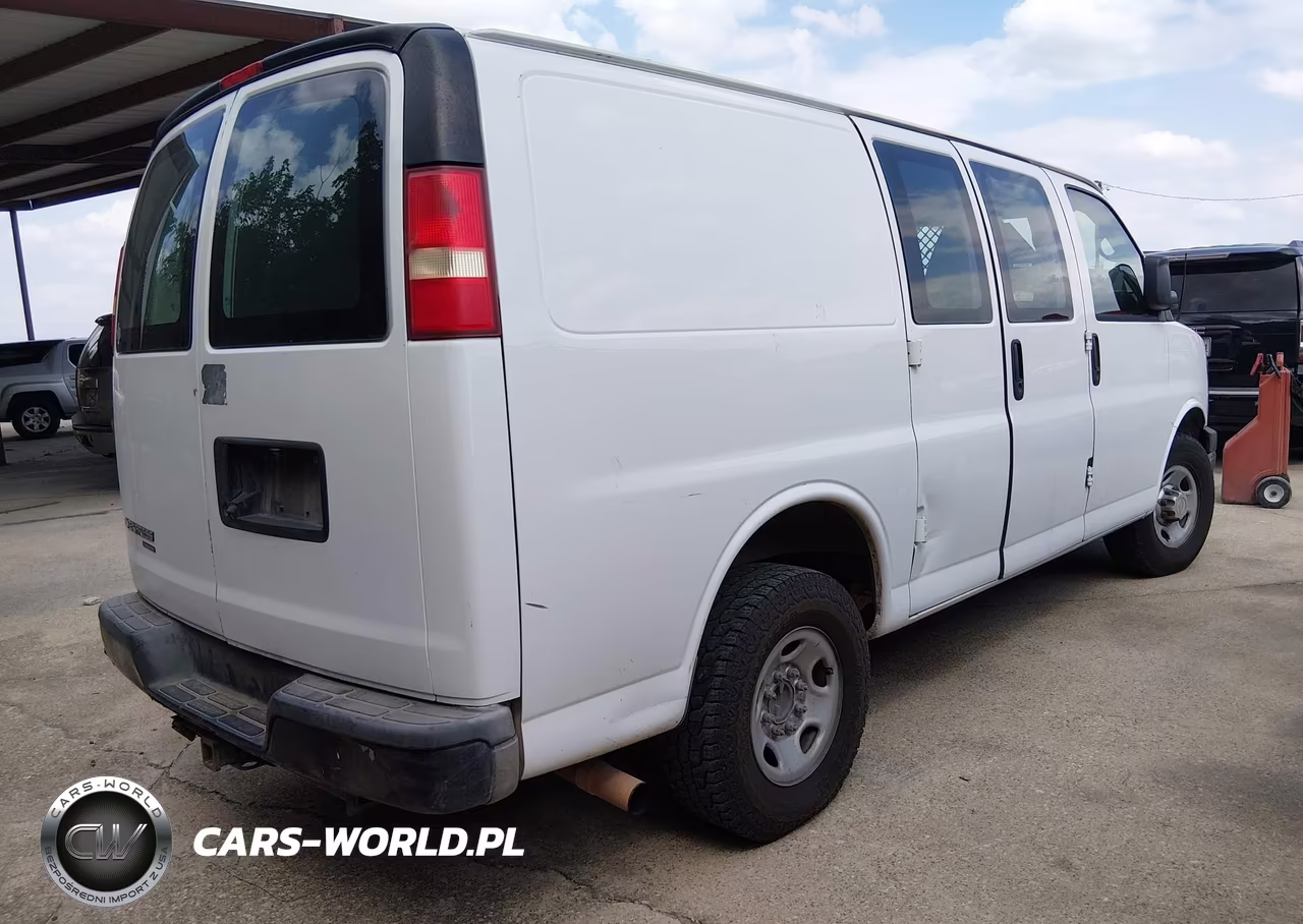 2013 Chevrolet Express 2500 Work Van VIN:1GCWGFCA5D1192352 - 4