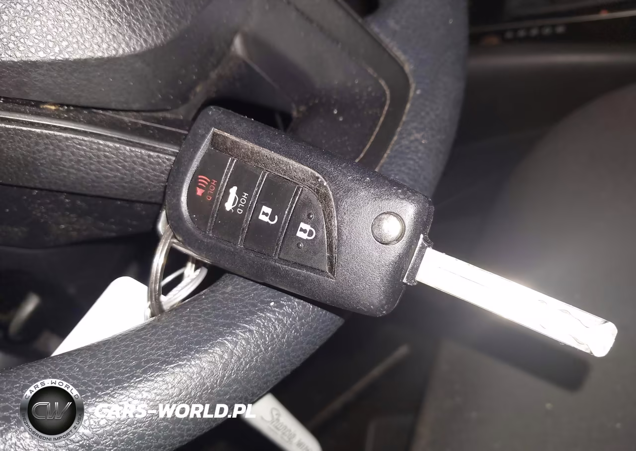 2020 Toyota Corolla Le VIN:5YFEPRAE3LP104850 - 11