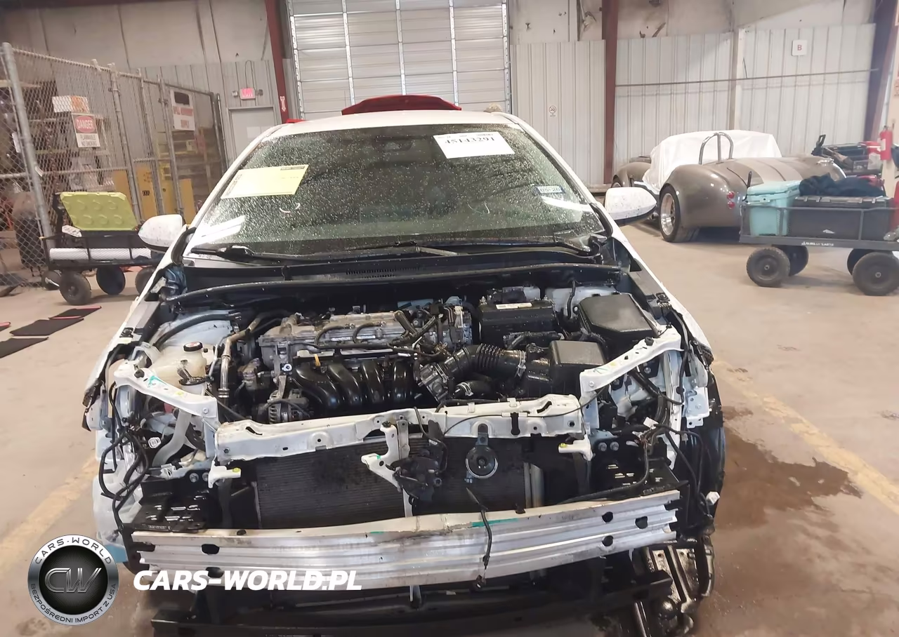 2020 Toyota Corolla Le VIN:5YFEPRAE3LP104850 - 12