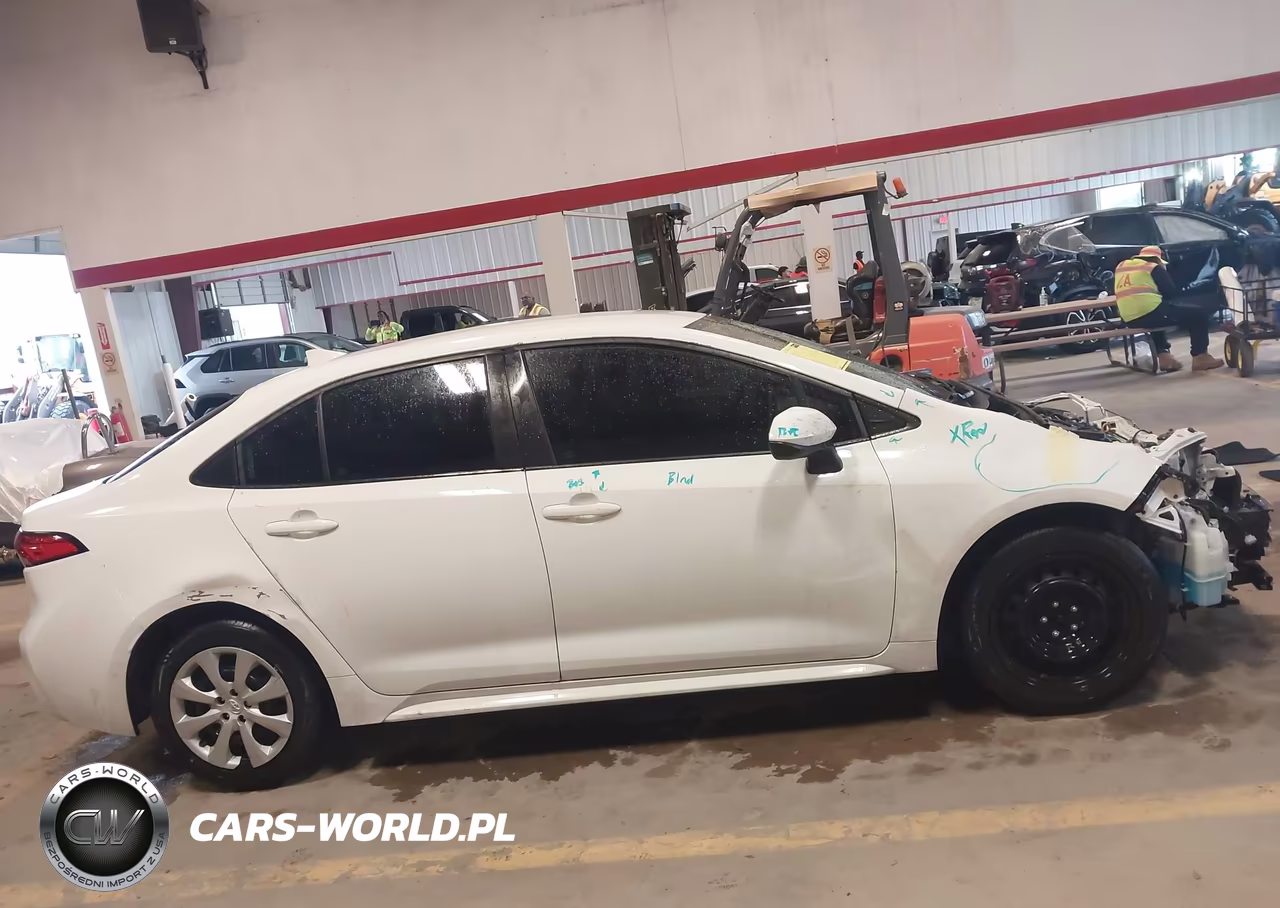 2020 Toyota Corolla Le VIN:5YFEPRAE3LP104850 - 13