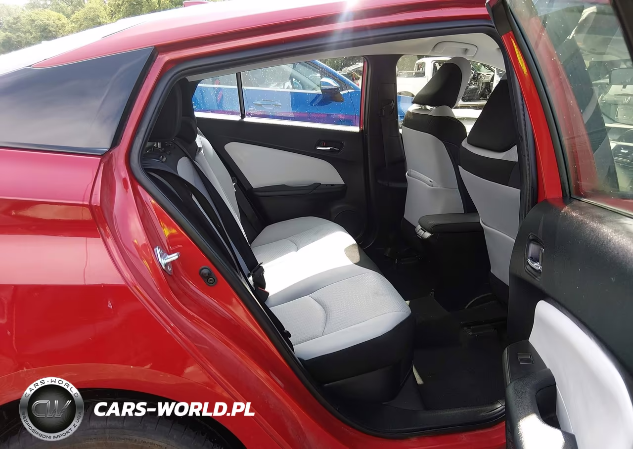 2019 Toyota Prius Le VIN:JTDL9RFU2K3002657 - 8