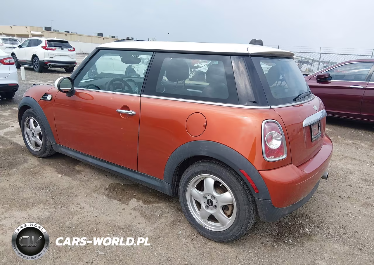 2011 Mini Cooper VIN:WMWSU3C52BT094922 - 3