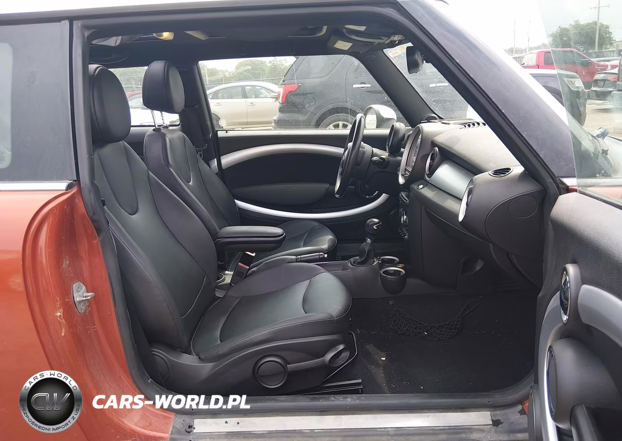 2011 Mini Cooper VIN:WMWSU3C52BT094922 - 5