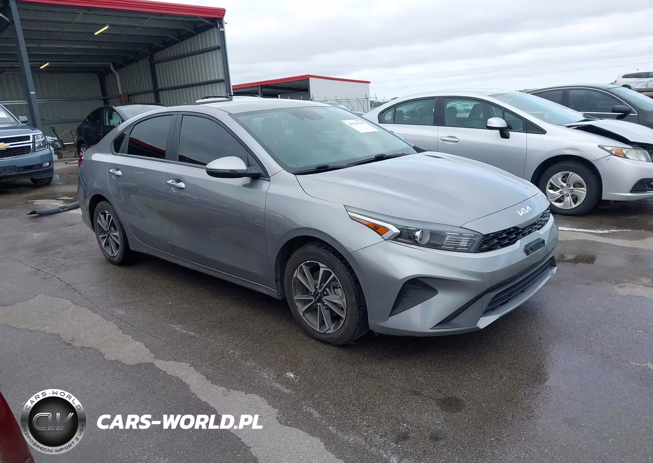 2023 Kia Forte Lxs – zdjęcie 1 z 16