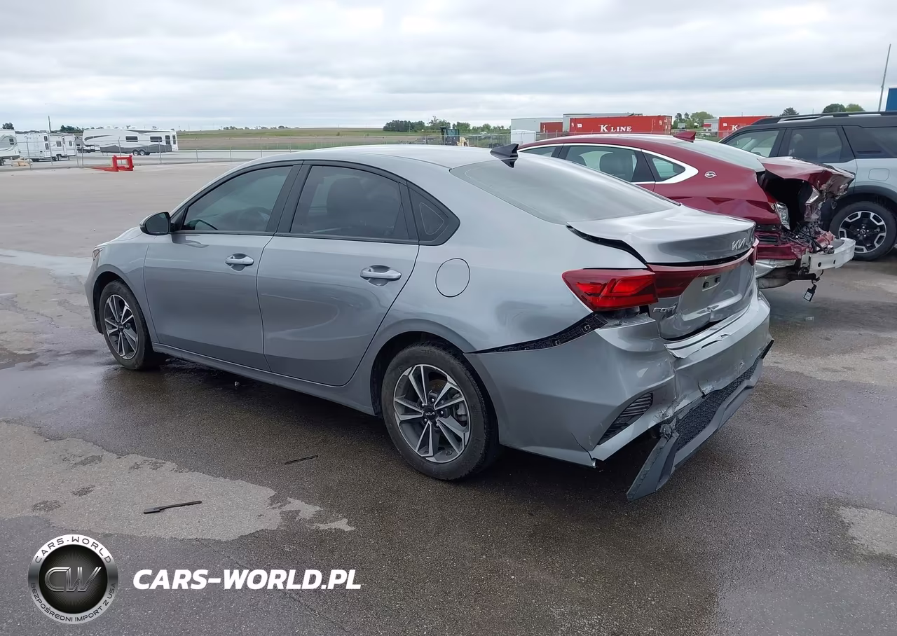 2023 Kia Forte Lxs VIN:3KPF24AD2PE685536 - 3