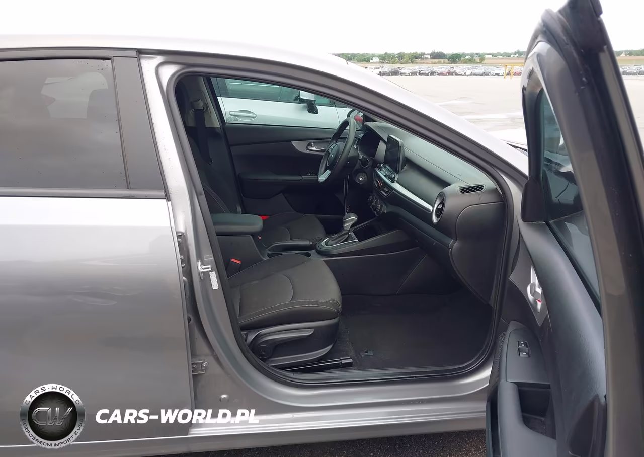 2023 Kia Forte Lxs VIN:3KPF24AD2PE685536 - 5