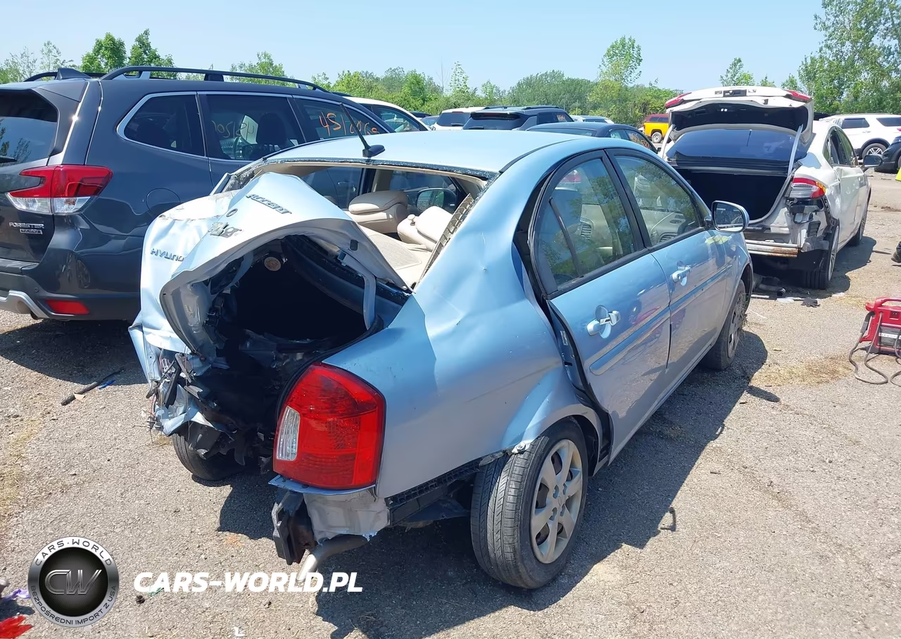 2011 Hyundai Accent Gls VIN:KMHCN4AC3BU620802 - 4