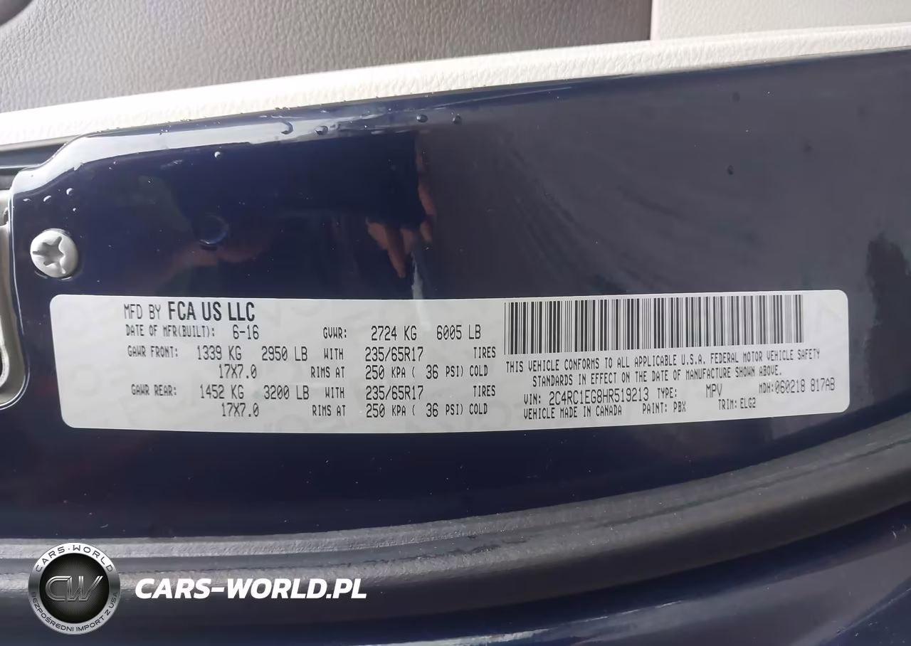 2017 Chrysler Pacifica Touring-L Plus VIN:2C4RC1EG8HR519213 - 9
