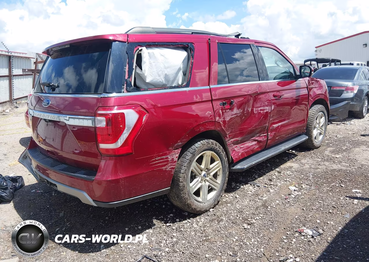 2018 Ford Expedition Xlt VIN:1FMJU1JT5JEA59858 - 4