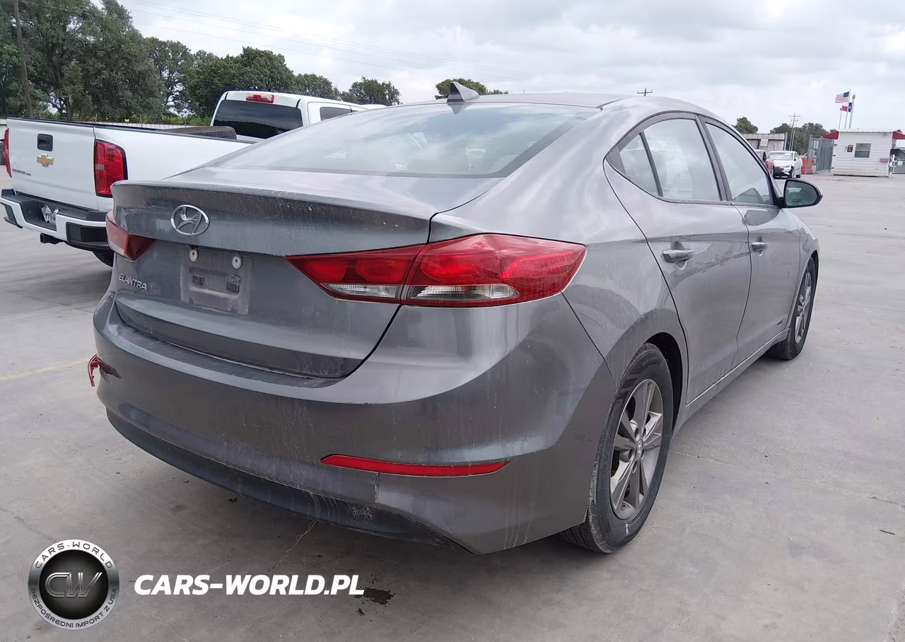 2018 Hyundai Elantra Sel VIN:5NPD84LF6JH252518 - 4