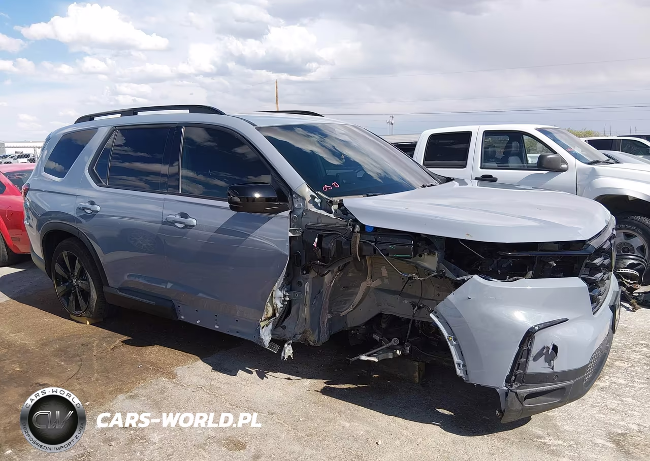 2025 Honda Pilot Black Edition VIN:5FNYG1H90SB131909 - 14