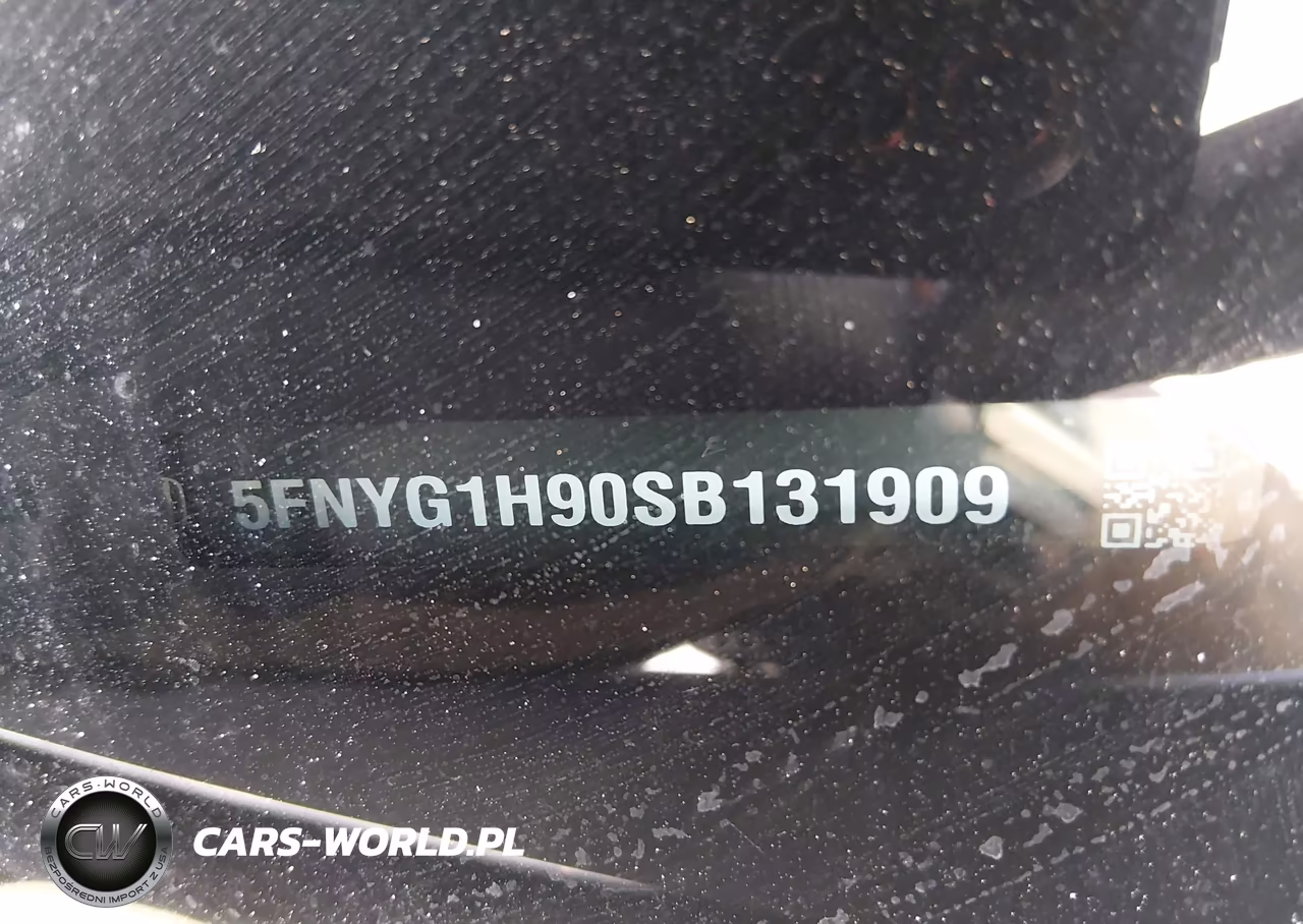 2025 Honda Pilot Black Edition VIN:5FNYG1H90SB131909 - 9