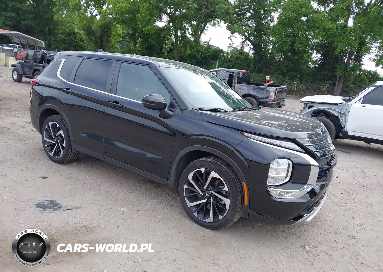 2023 Mitsubishi Outlander Se 2.5 2Wd-Se Black Edition 2Wd-Se Special Edition 2Wd – zdjęcie 1 z 16