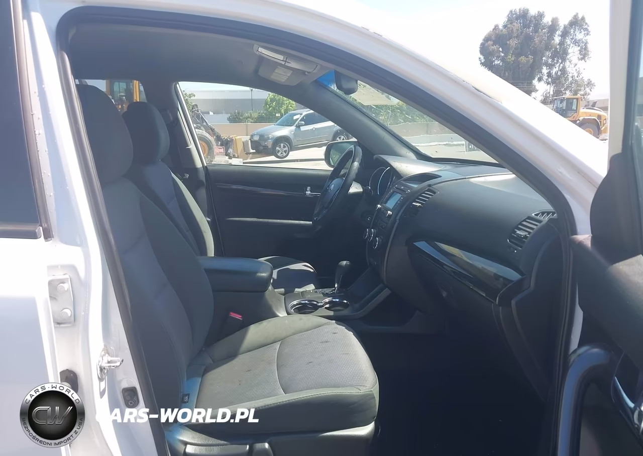 2013 Kia Sorento Lx V6 VIN:5XYKTDA29DG416023 - 5