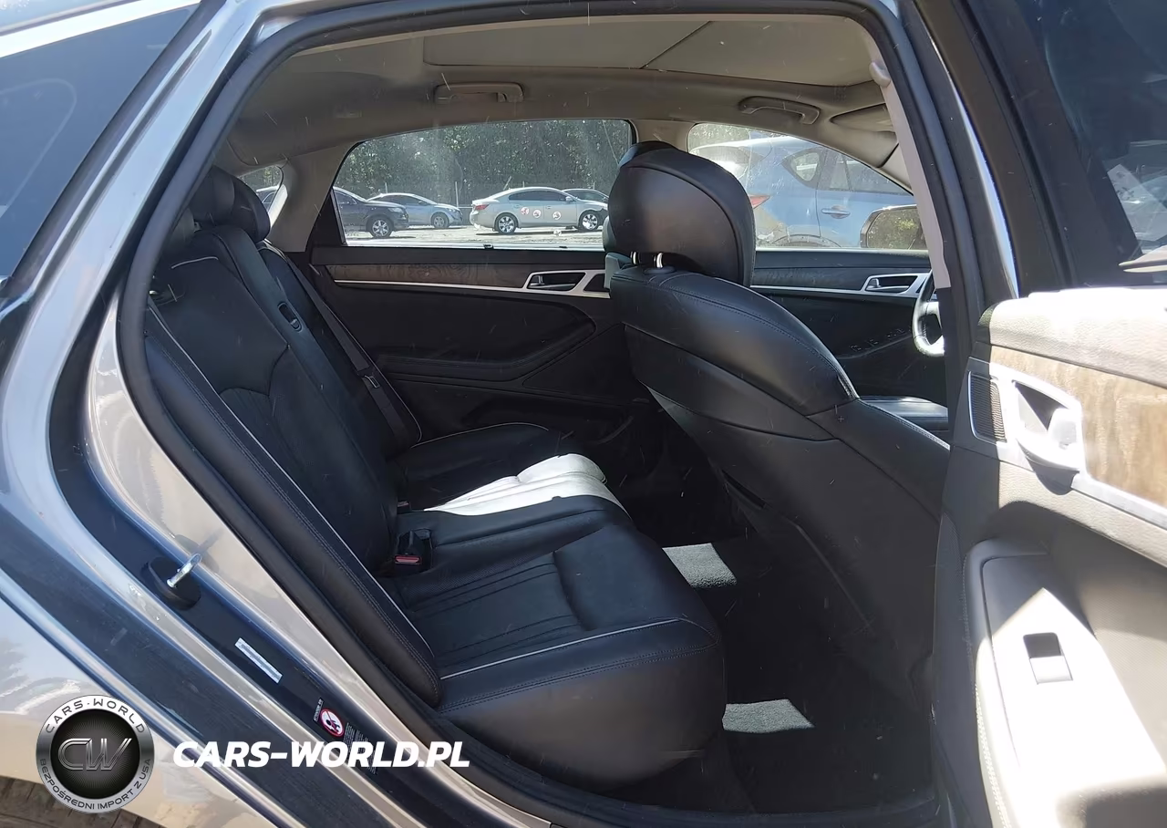 2015 Hyundai Genesis 3.8 VIN:KMHGN4JE3FU064080 - 8